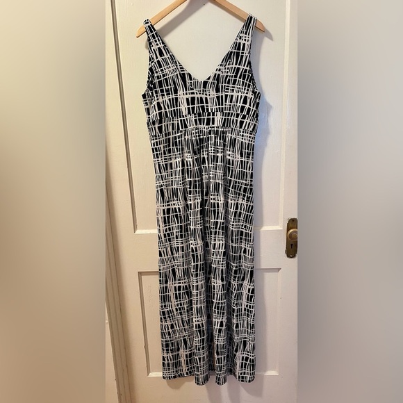 Ann Taylor Black/Navy and White Maxi Dress Size L - Picture 1 of 7
